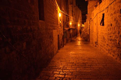 Jerusalem of Gold .